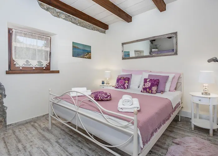 2 Bedroom Cozy In * Malinska