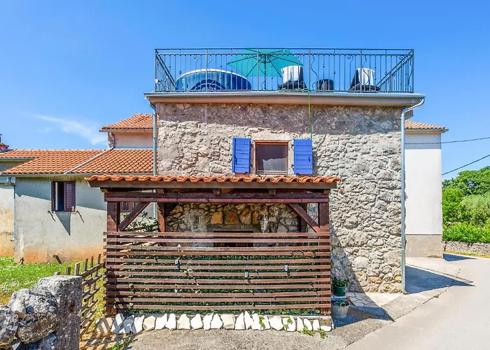 2 Bedroom Cozy In Prázdninový dům
