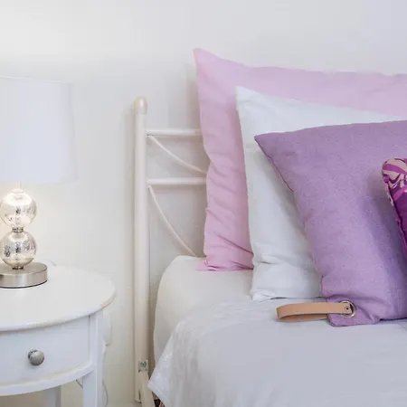 2 Bedroom Cozy In *