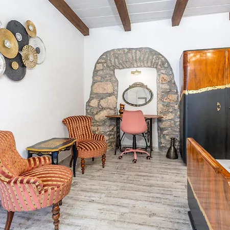 Semesterbostad 2 Bedroom Cozy In Malinska