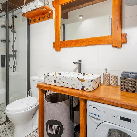 2 Bedroom Cozy In *